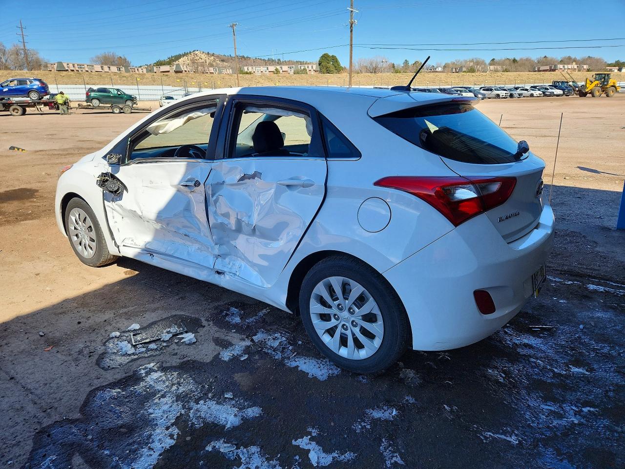 2017 HYUNDAI ELANTRA GT BASE photo 5