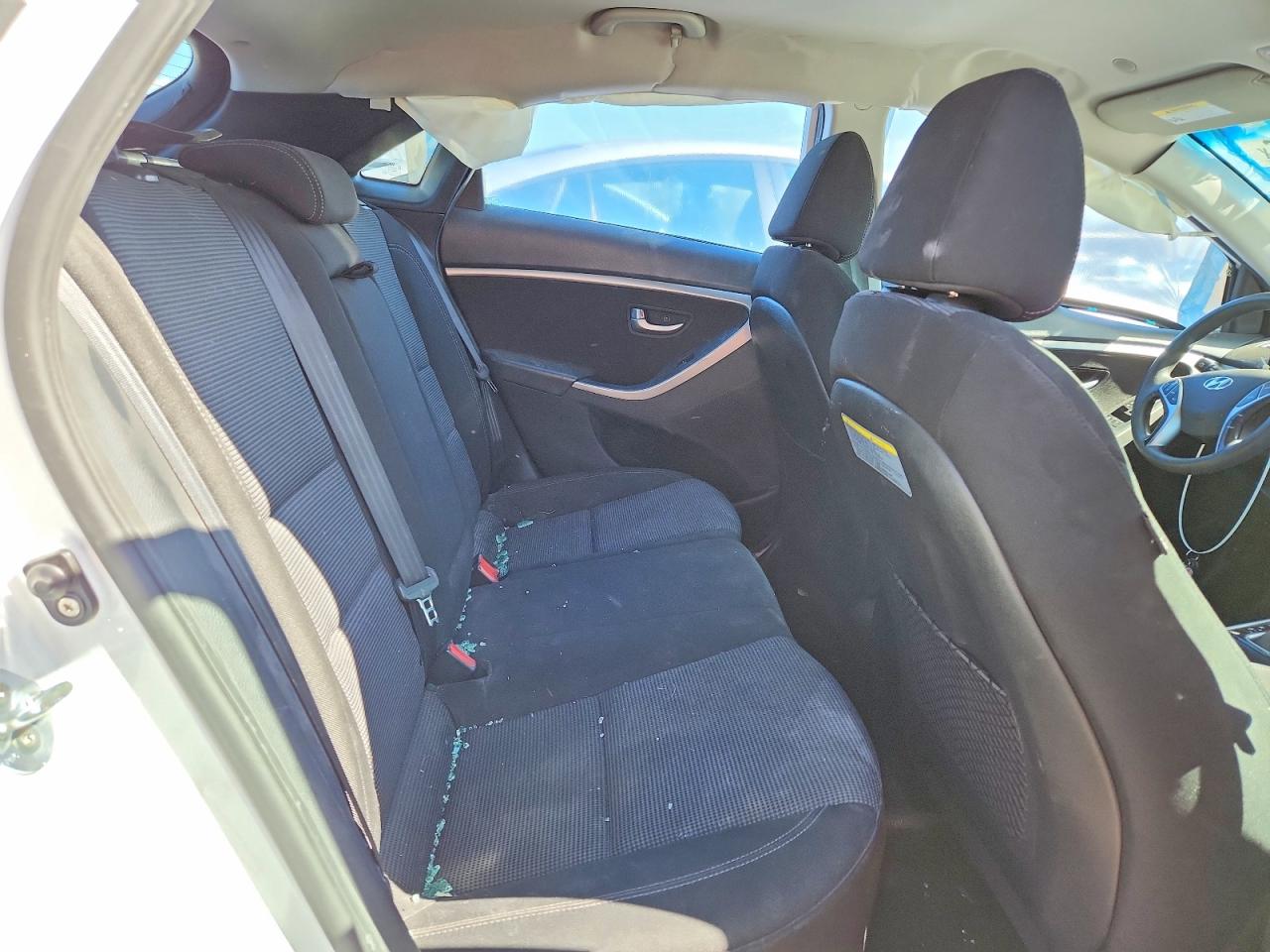 2017 HYUNDAI ELANTRA GT BASE photo 37