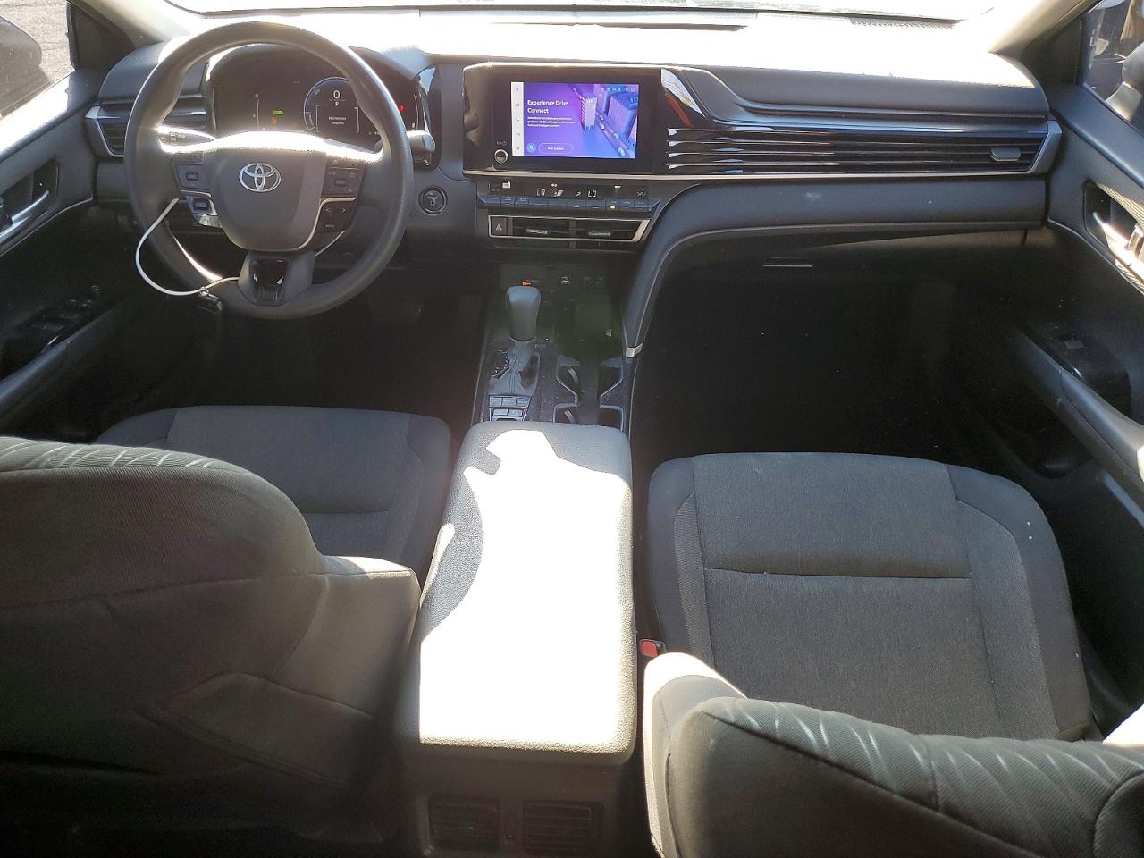 2025 TOYOTA CAMRY LE photo 22