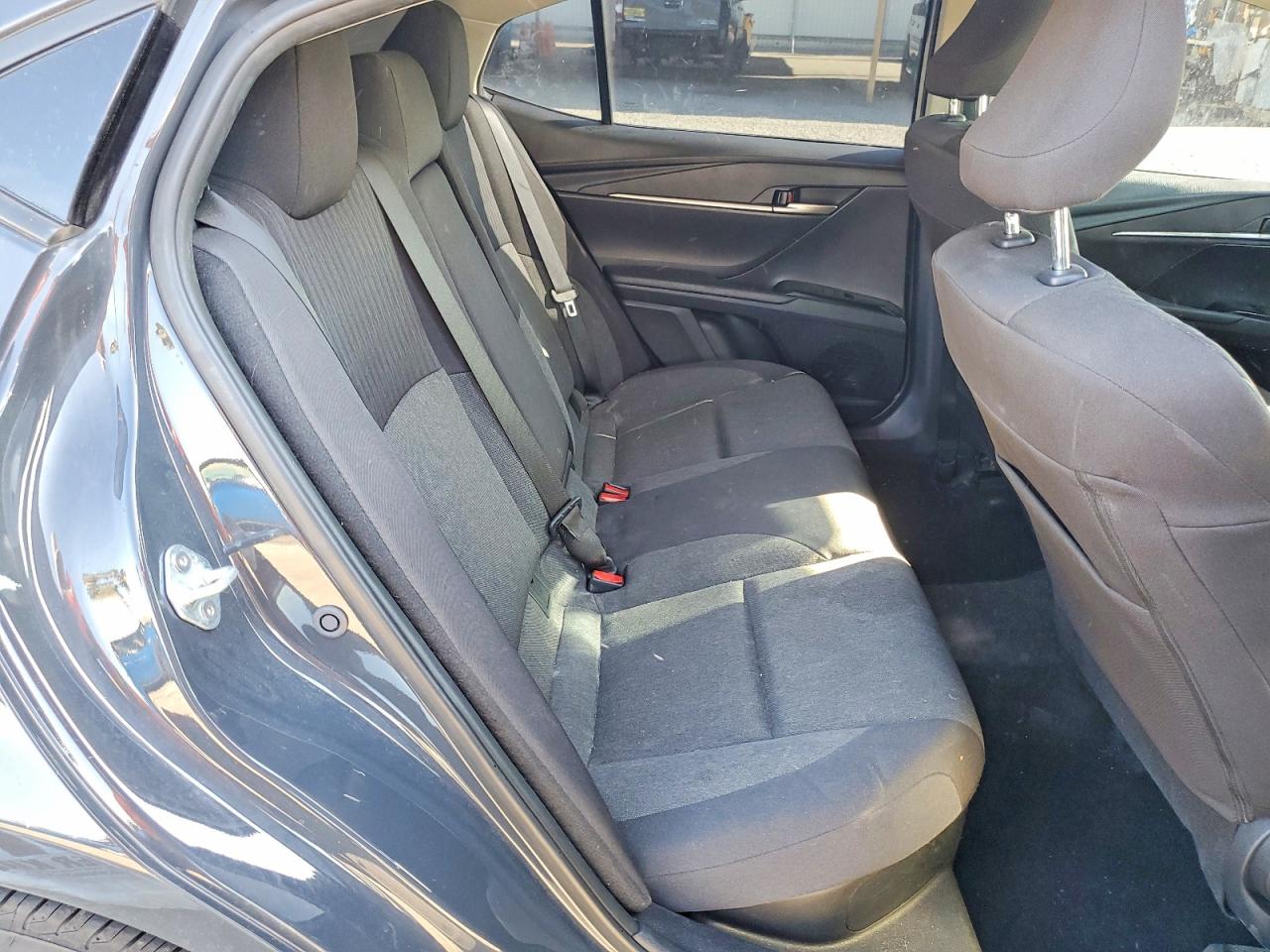 2025 TOYOTA CAMRY LE photo 28