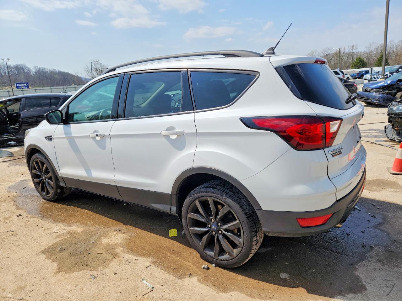 2019 FORD ESCAPE SE photo 4