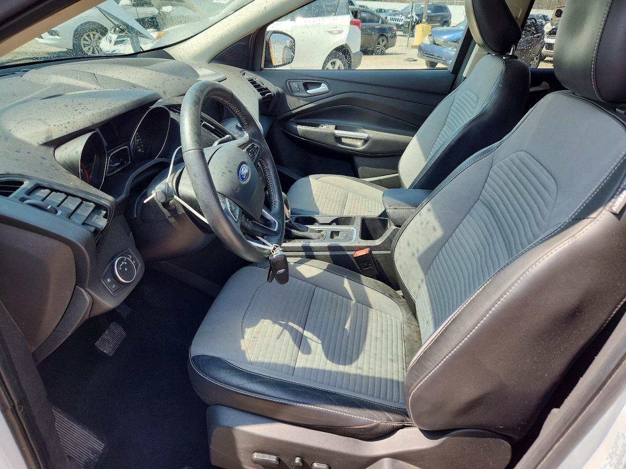 2019 FORD ESCAPE SE photo 19