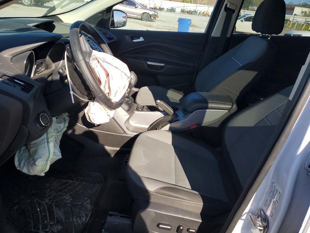 2014 FORD ESCAPE SE photo 19