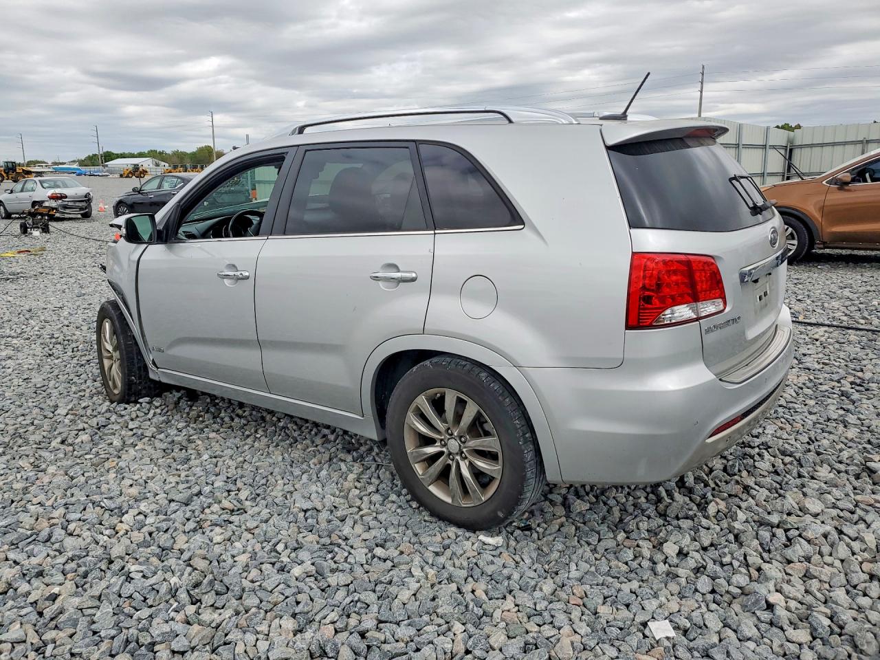 2013 KIA SORENTO SX photo 4