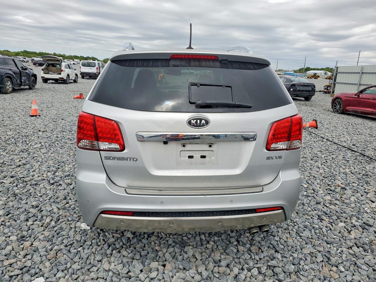 2013 KIA SORENTO SX photo 16