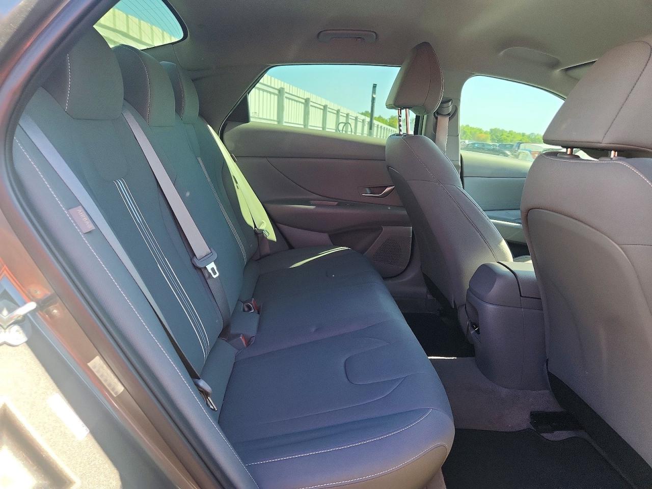 2024 HYUNDAI ELANTRA SEL photo 10