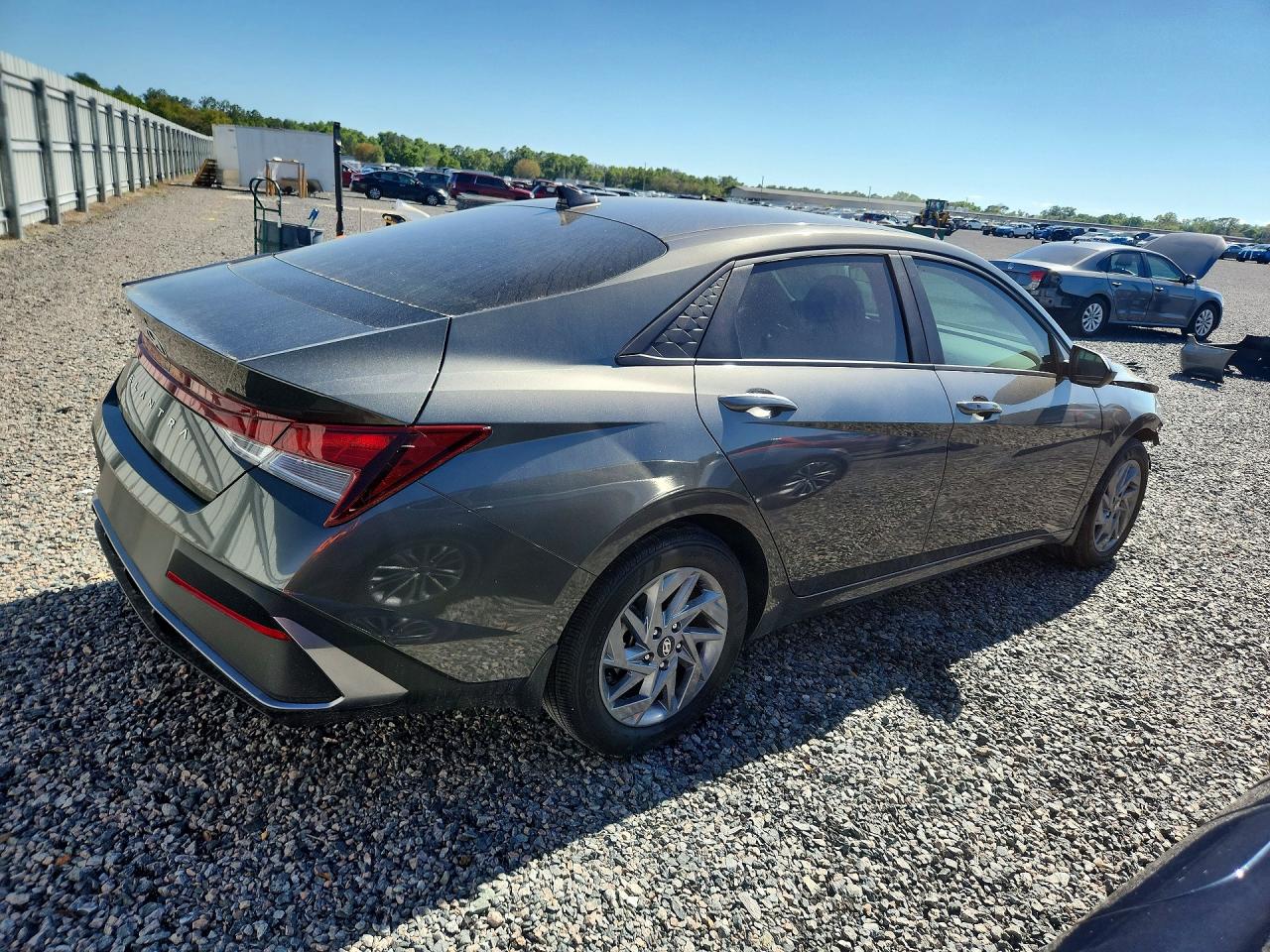 2024 HYUNDAI ELANTRA SEL photo 3