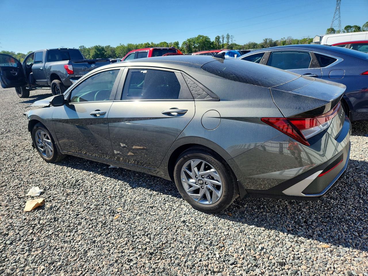 2024 HYUNDAI ELANTRA SEL photo 2