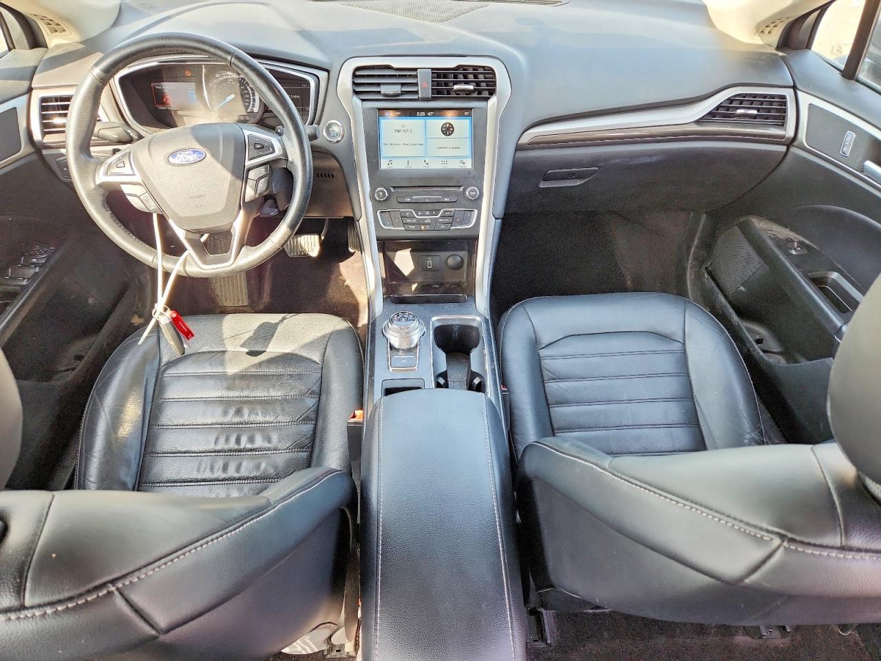 2017 FORD FUSION SE photo 15
