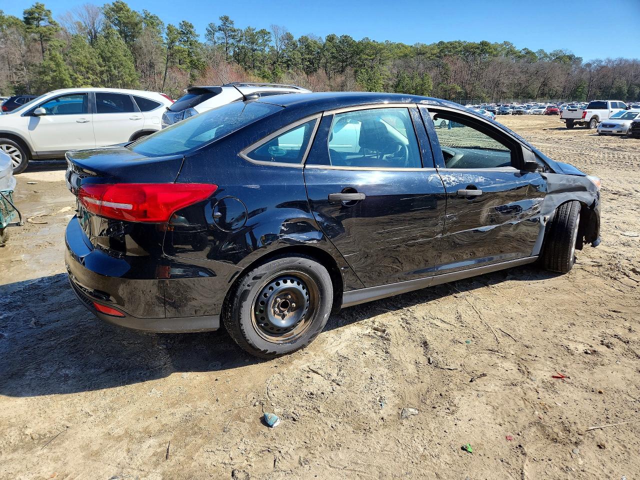 2018 FORD FOCUS S photo 5