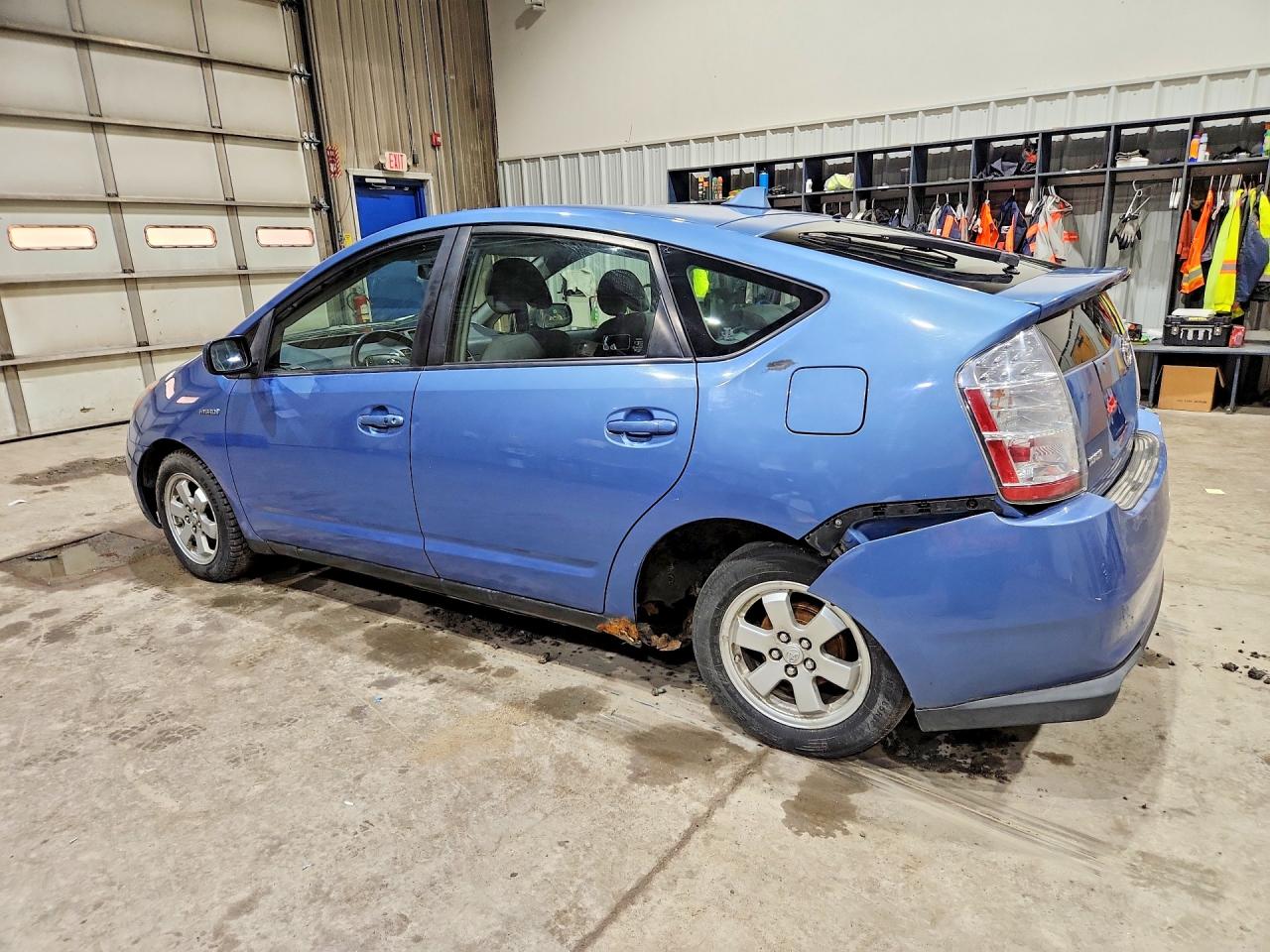 2007 TOYOTA PRIUS BASE photo 3