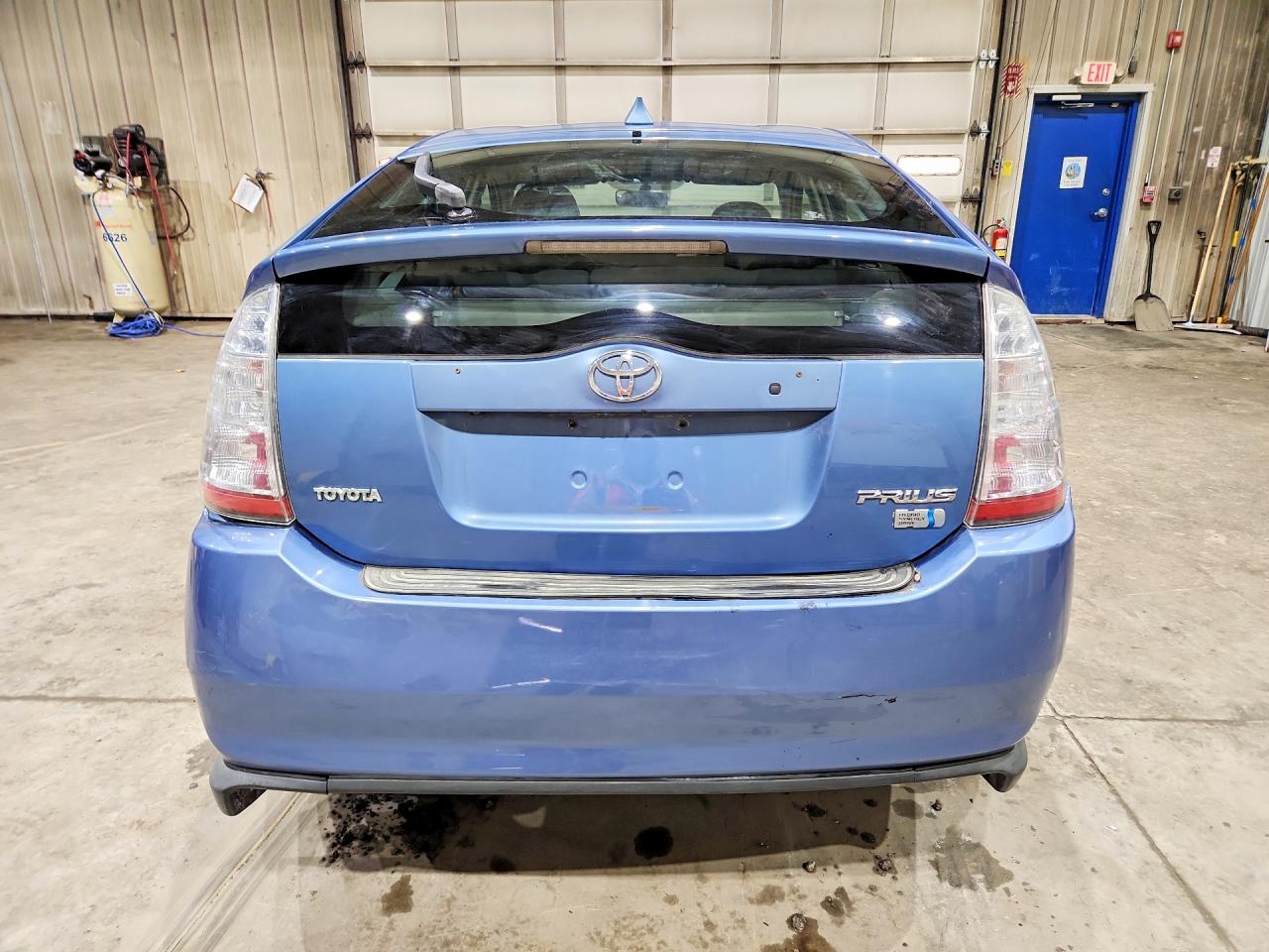 2007 TOYOTA PRIUS BASE photo 11