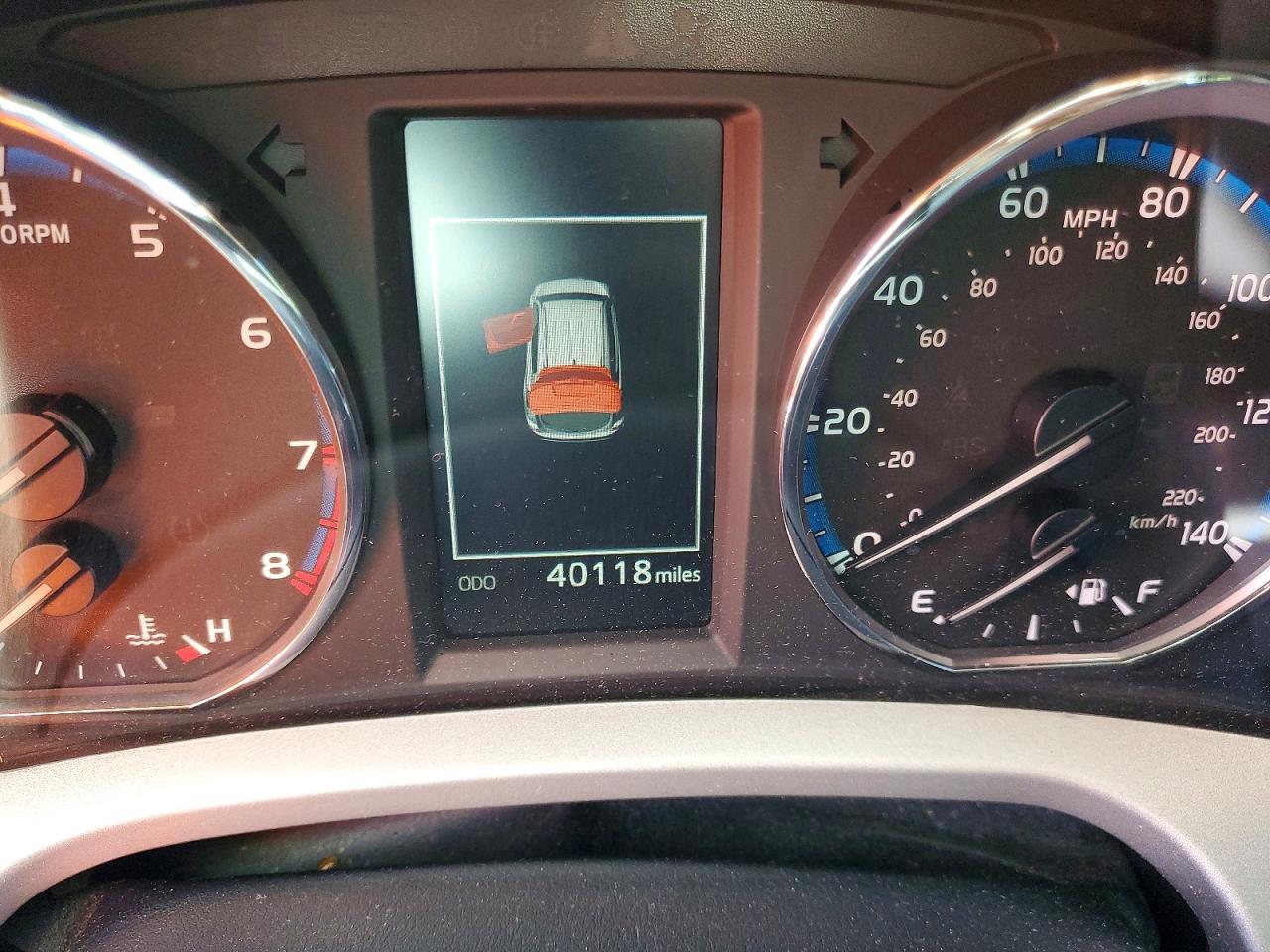 2016 TOYOTA RAV4 XLE photo 9
