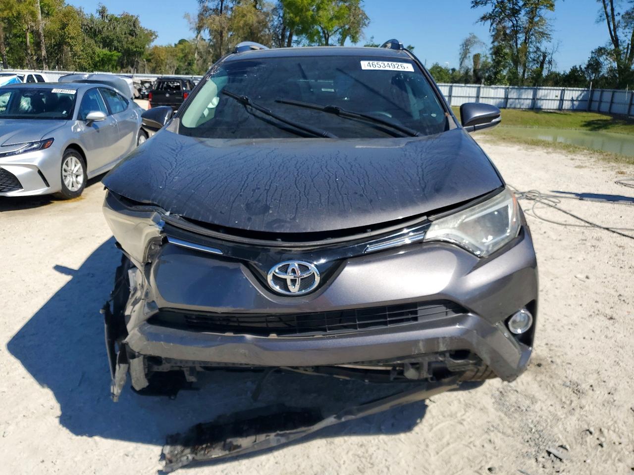 2016 TOYOTA RAV4 XLE photo 5