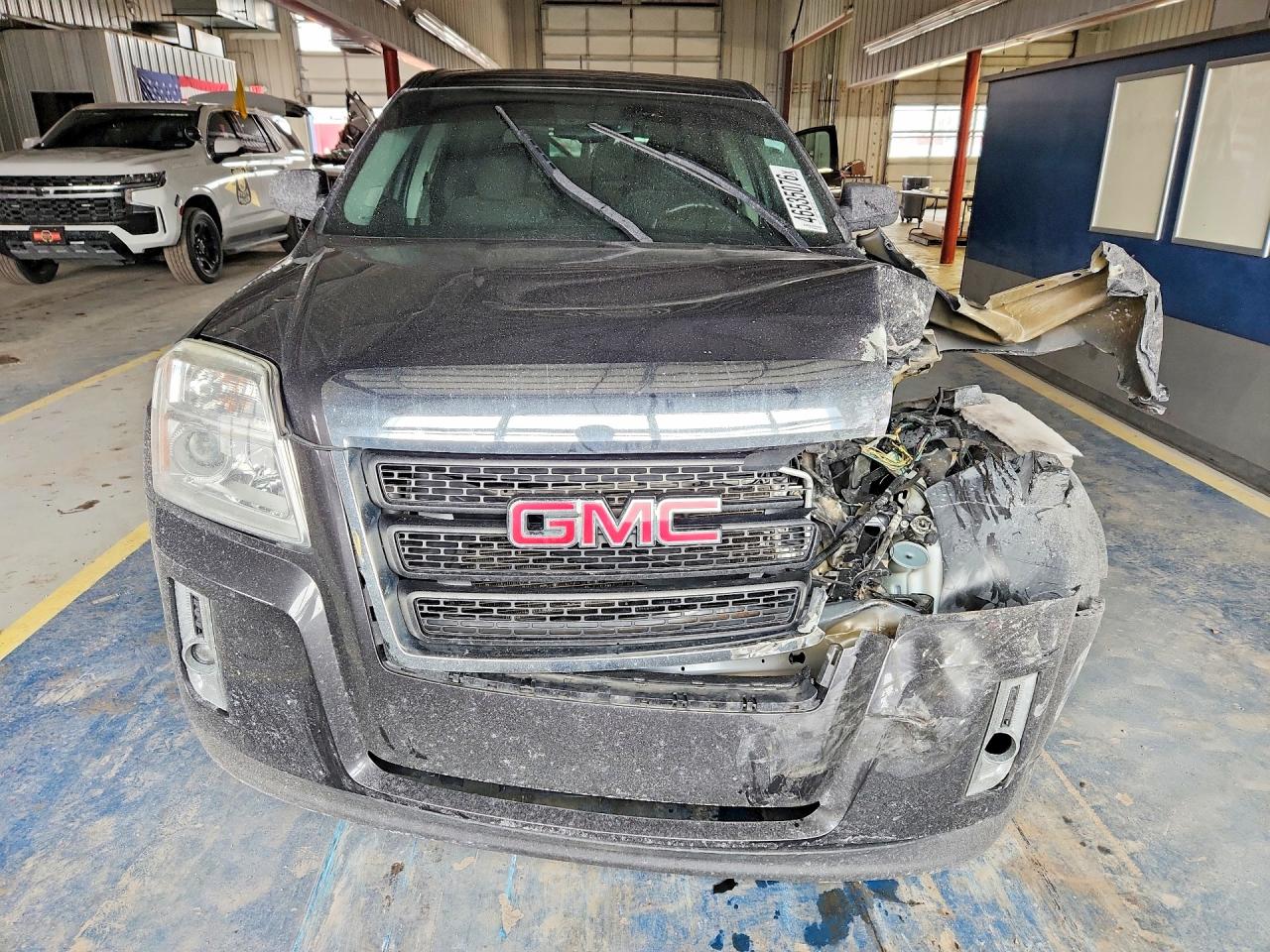 2015 GMC TERRAIN SLE photo 13