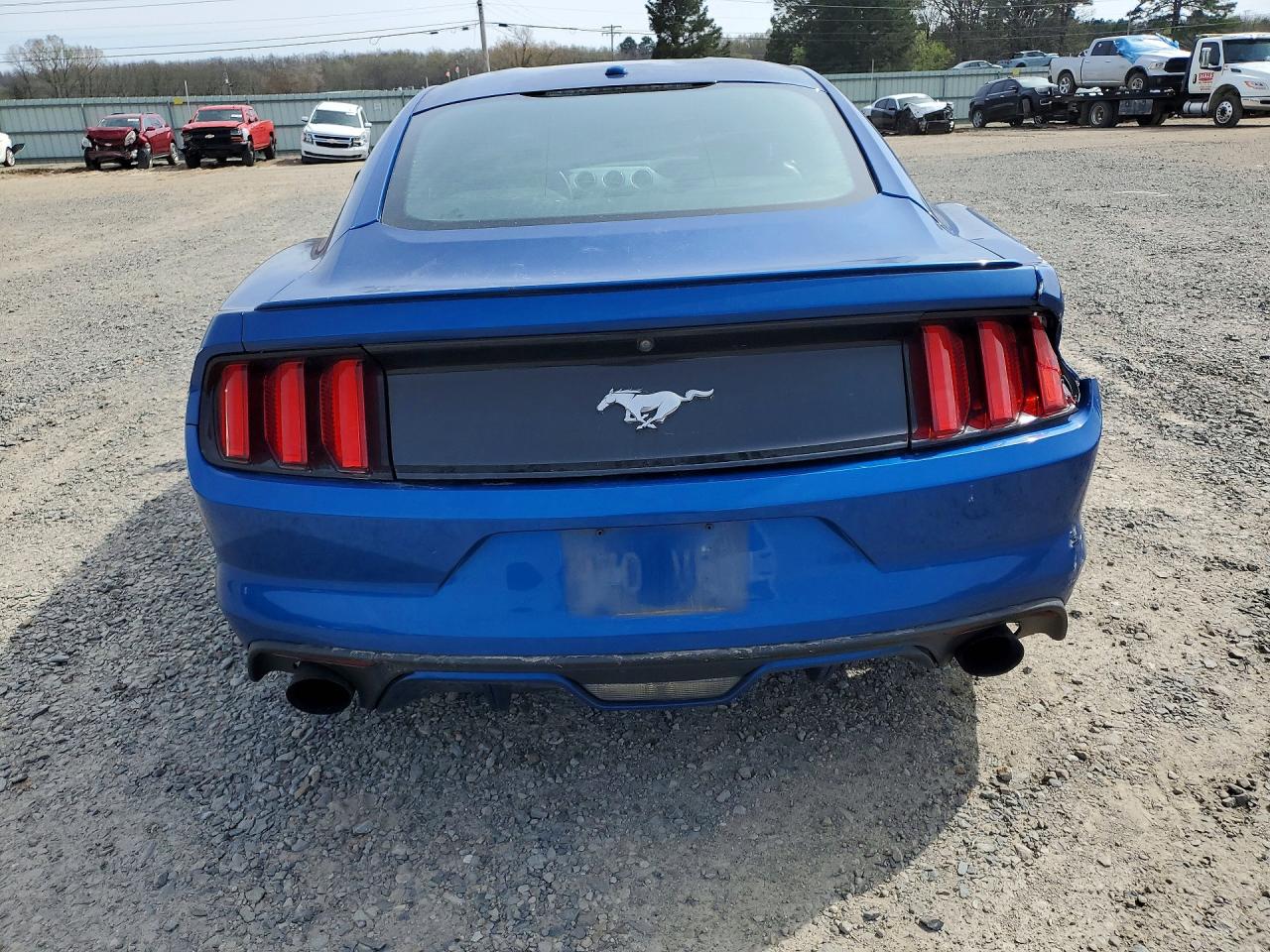 2017 FORD MUSTANG photo 16