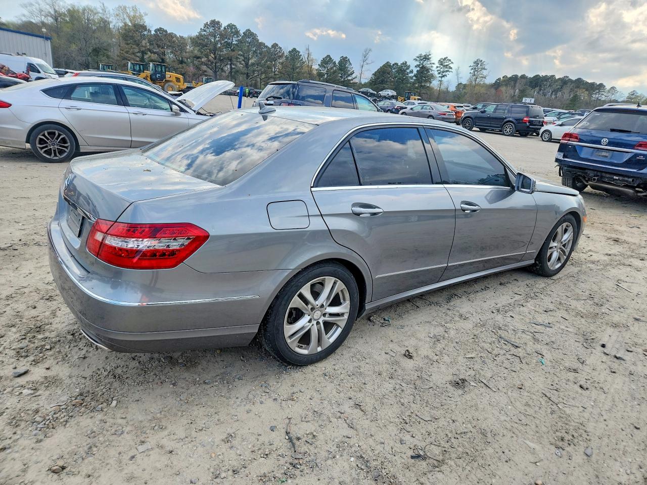 2011 MERCEDES-BENZ E 550 photo 7