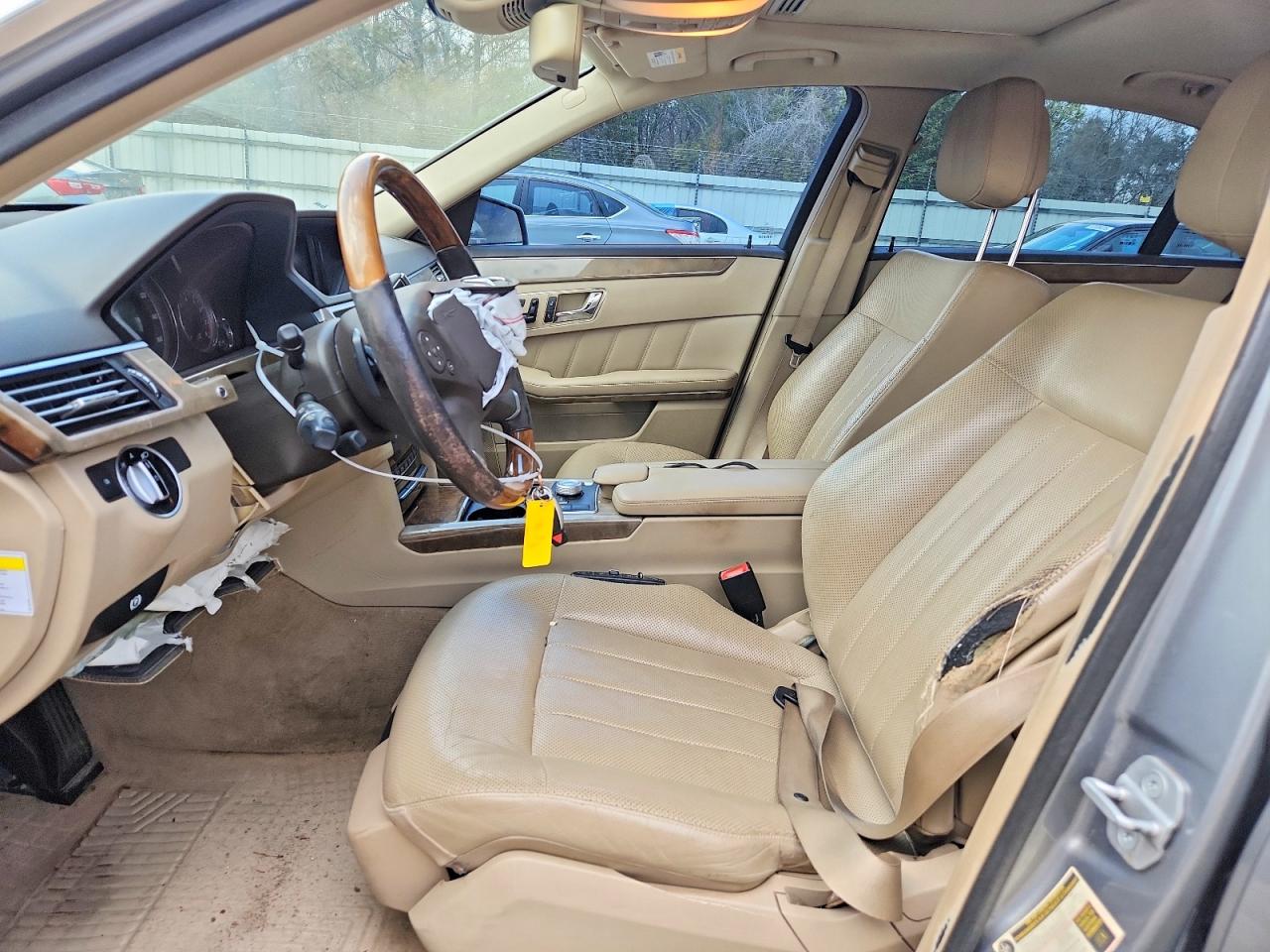 2011 MERCEDES-BENZ E 550 photo 19