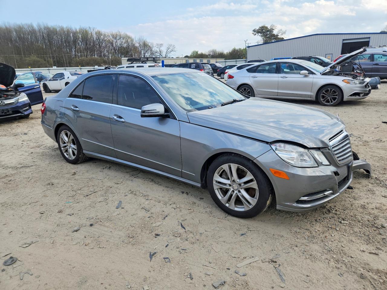 2011 MERCEDES-BENZ E 550 photo 10