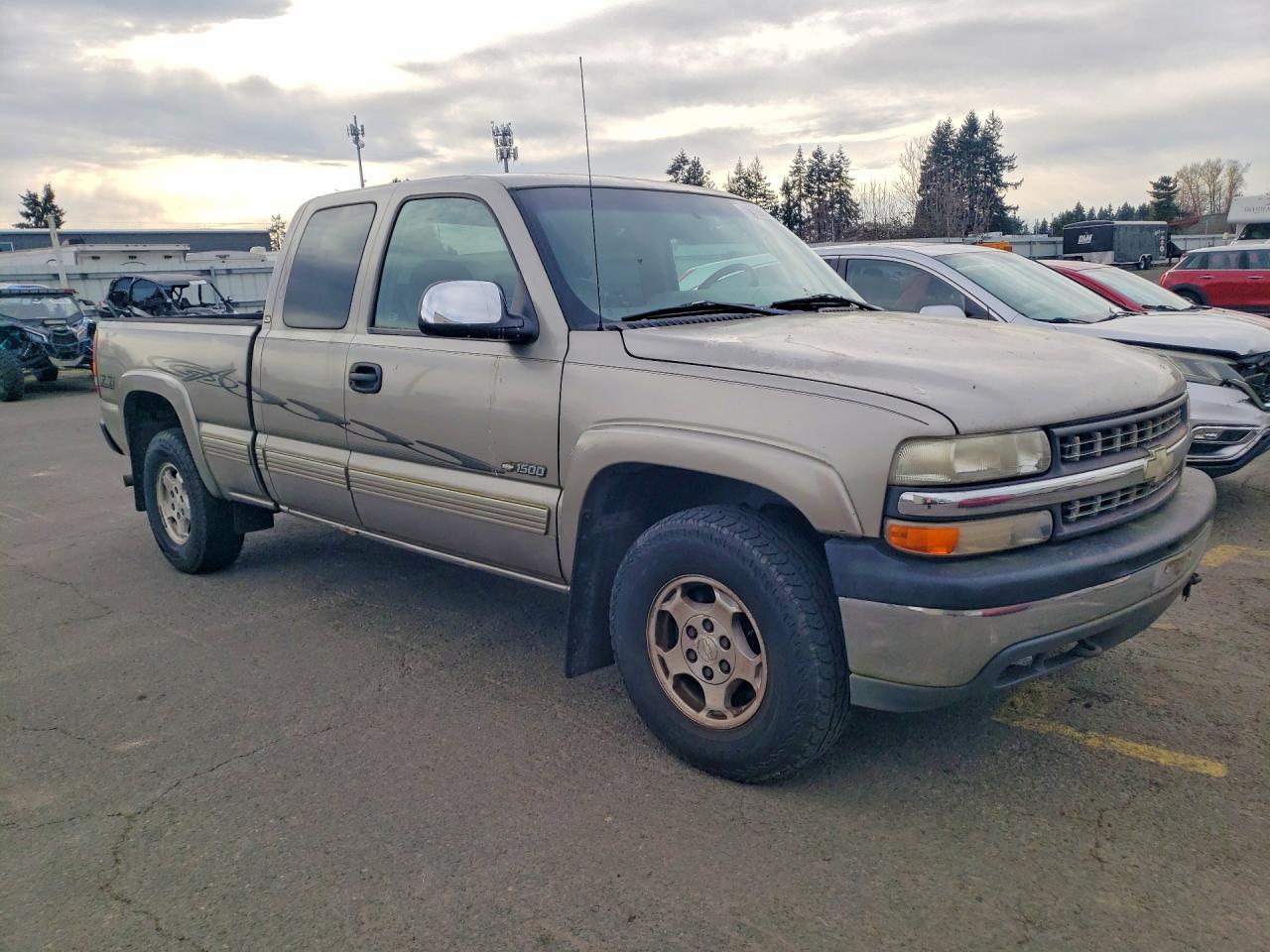 2000 CHEVROLET SILVERADO K1500 photo 4