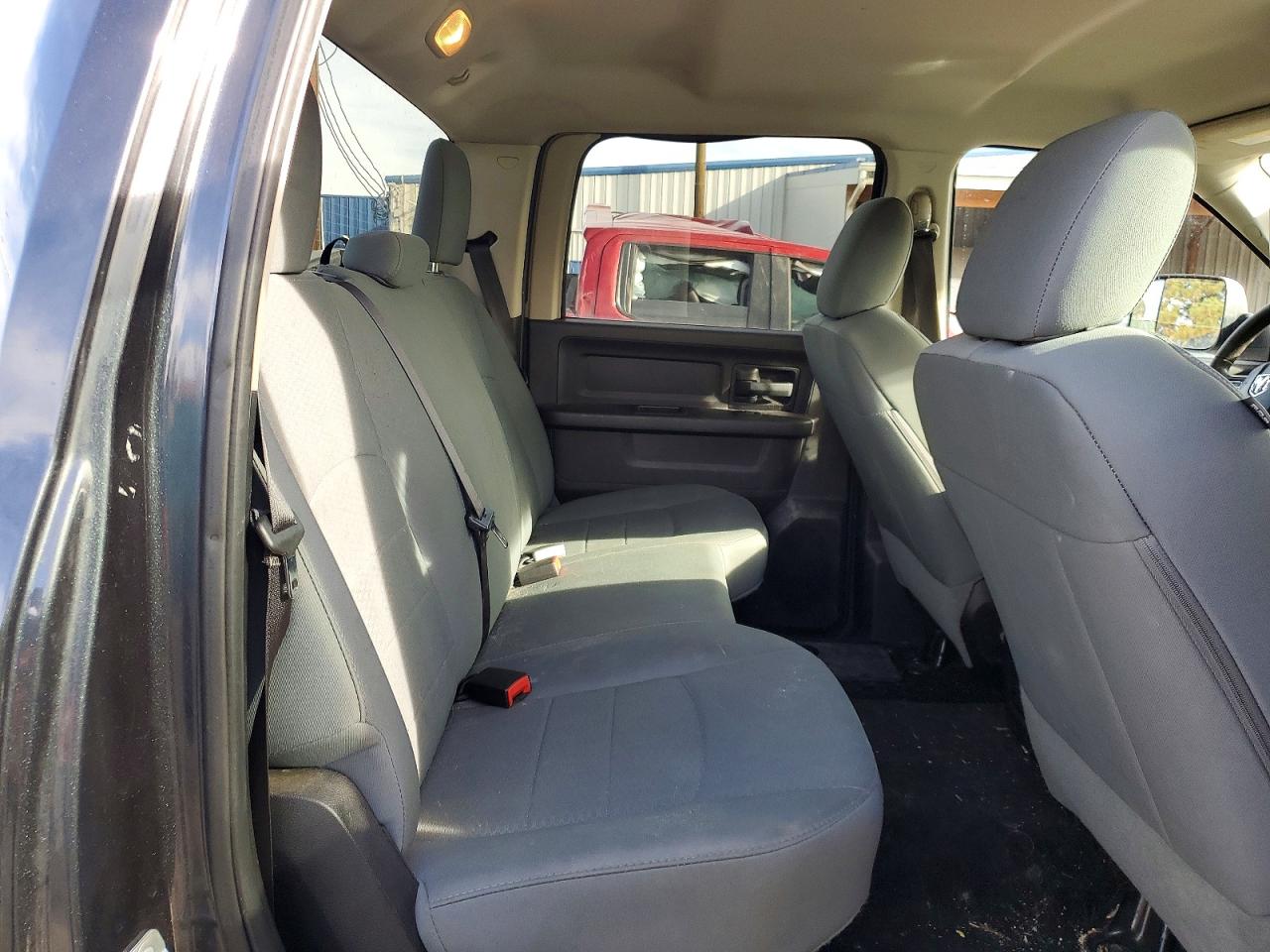 2016 RAM 2500 ST photo 19