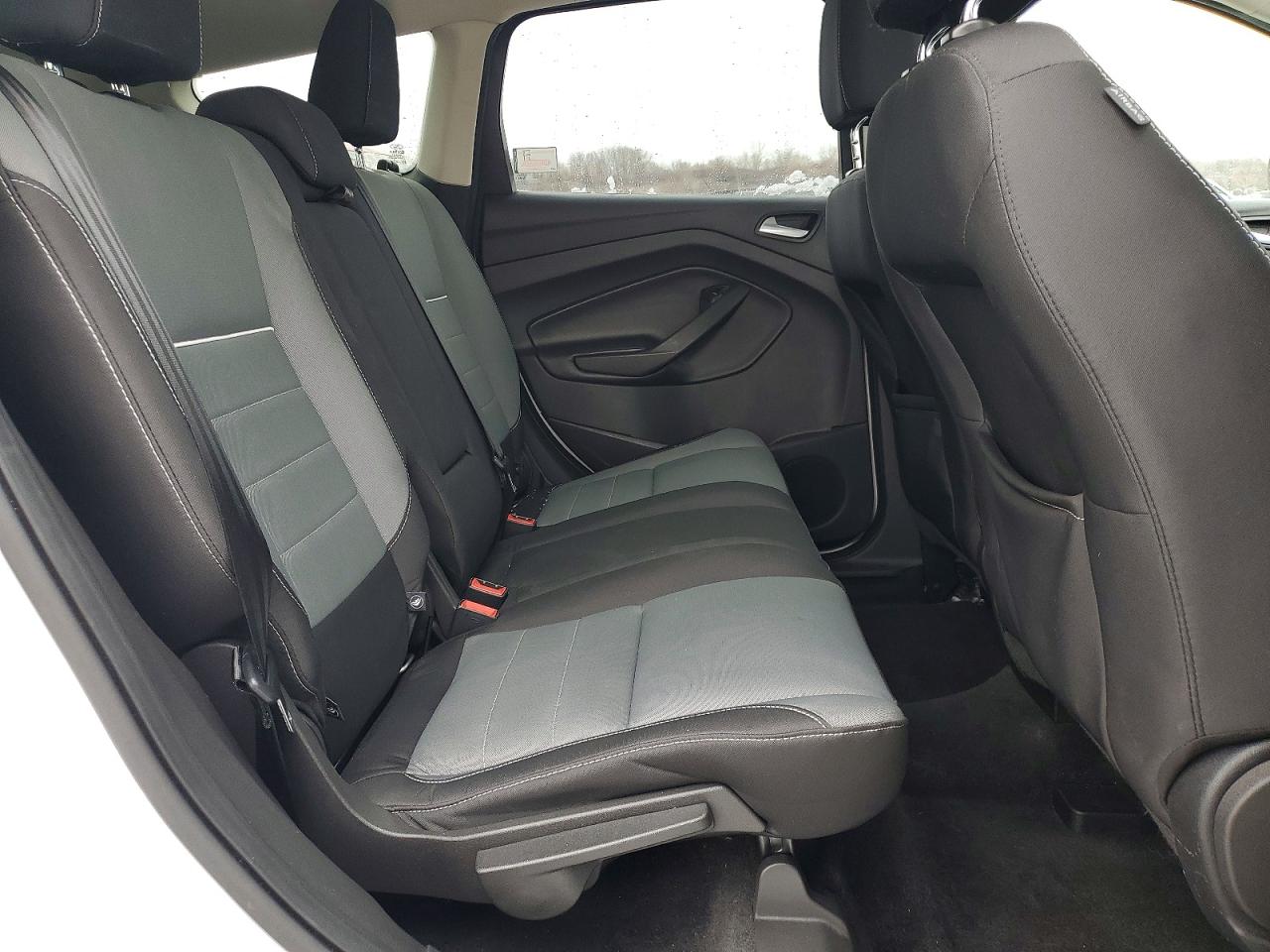 2015 FORD ESCAPE SE photo 21