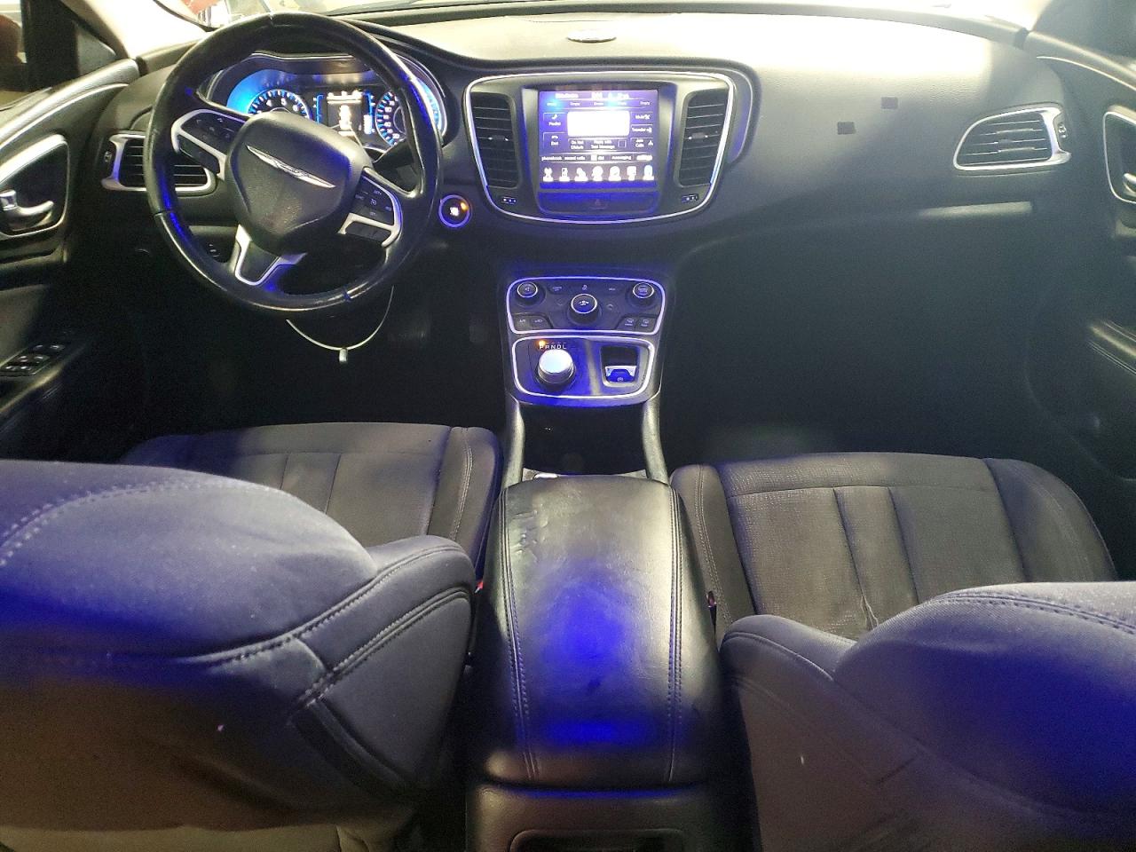 2015 CHRYSLER 200 LIMITED photo 8