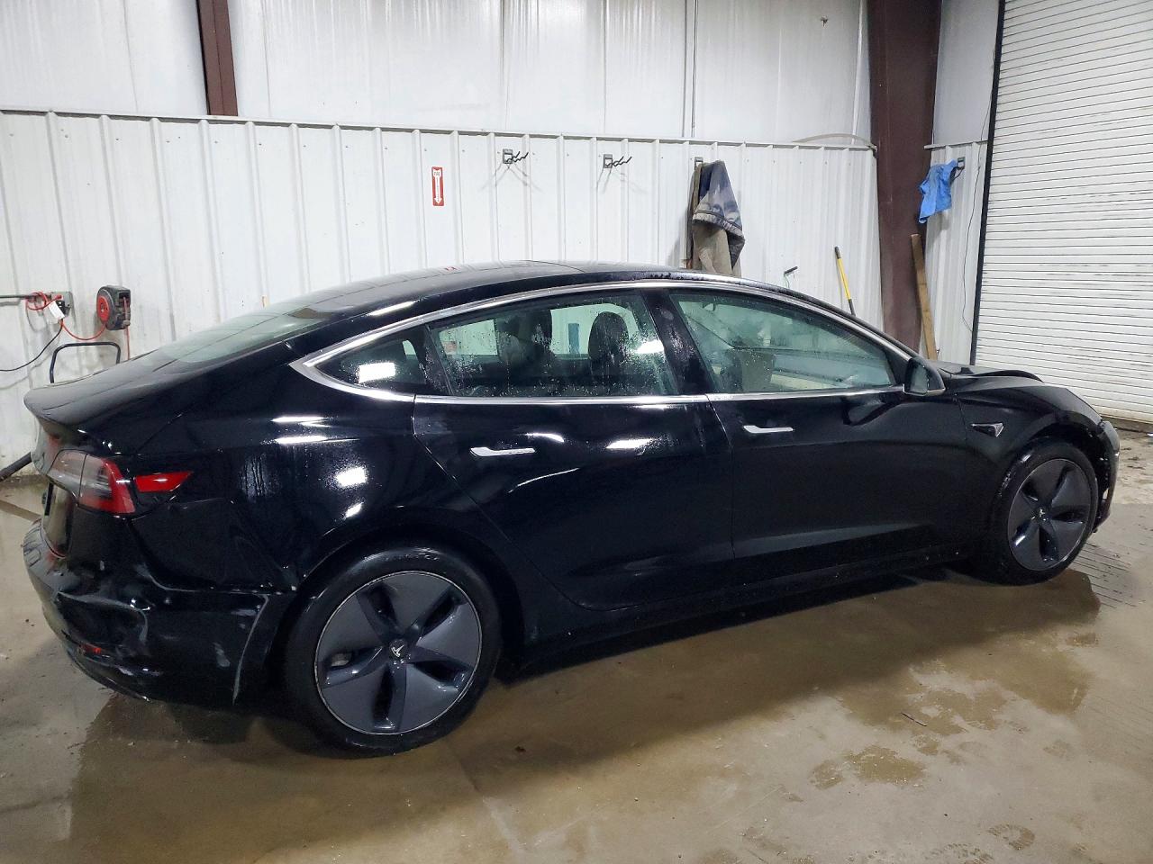 2020 TESLA MODEL 3 photo 3