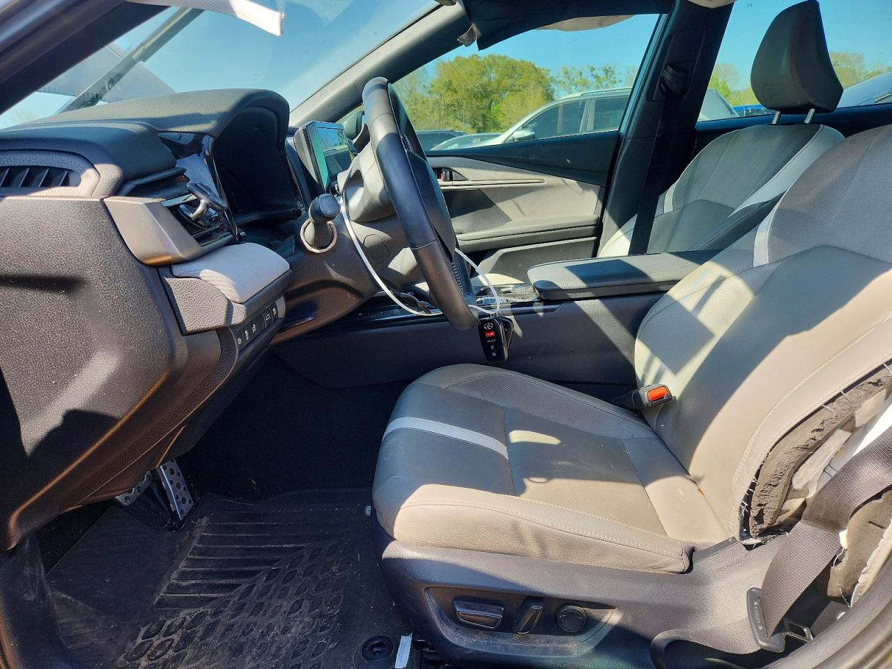 2025 TOYOTA CAMRY SE photo 7