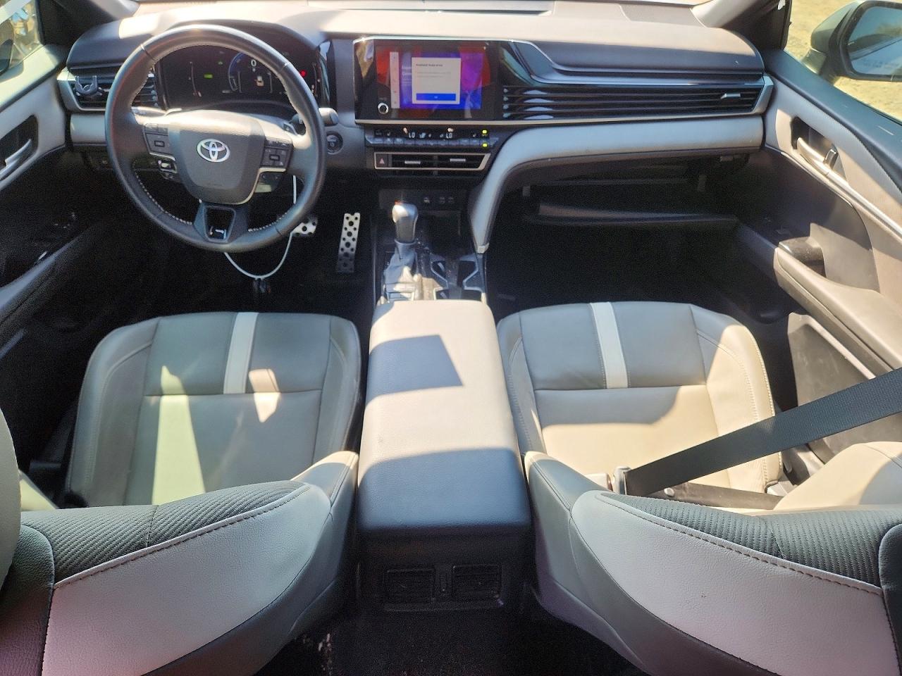 2025 TOYOTA CAMRY SE photo 8