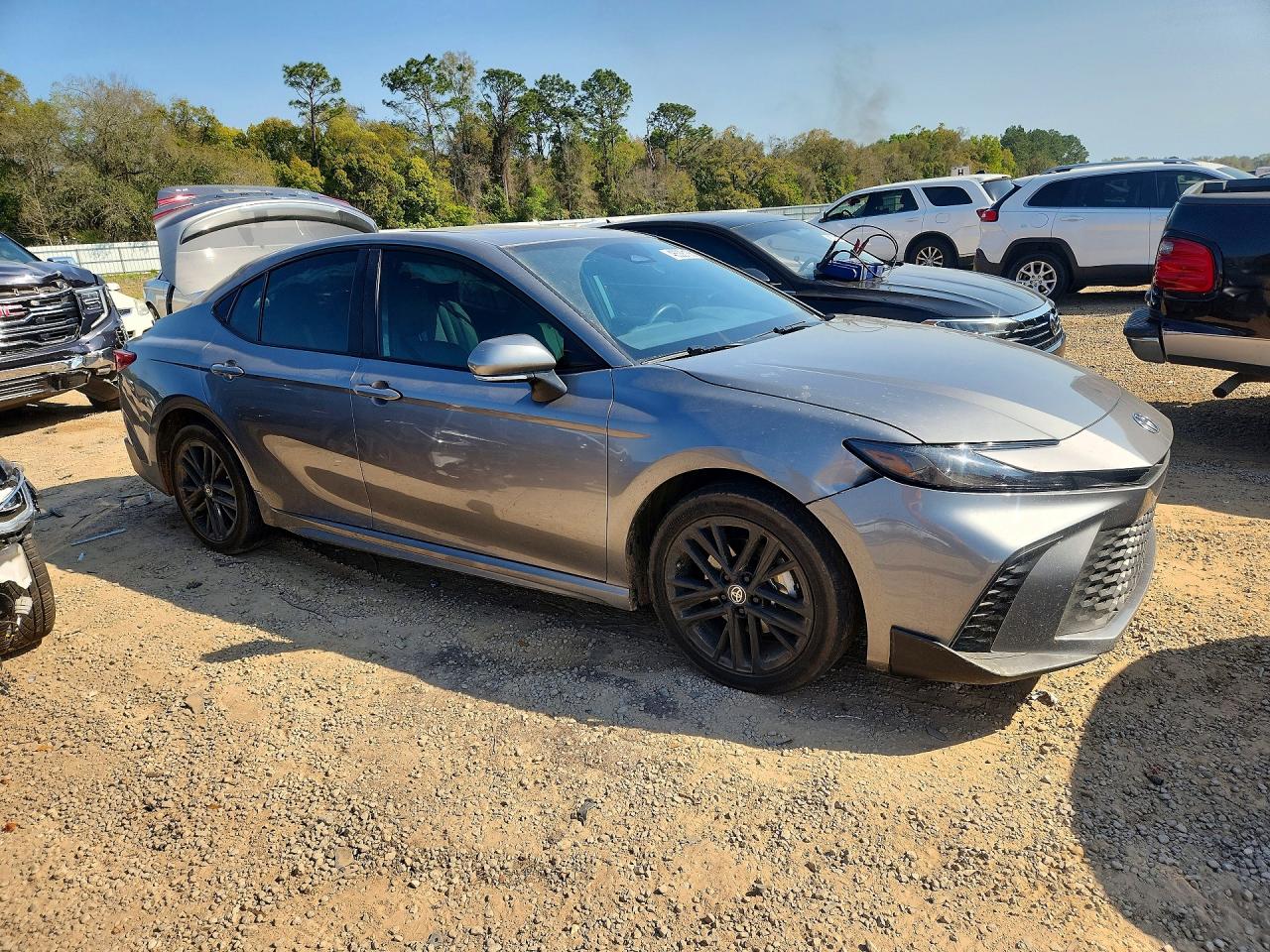2025 TOYOTA CAMRY SE photo 4