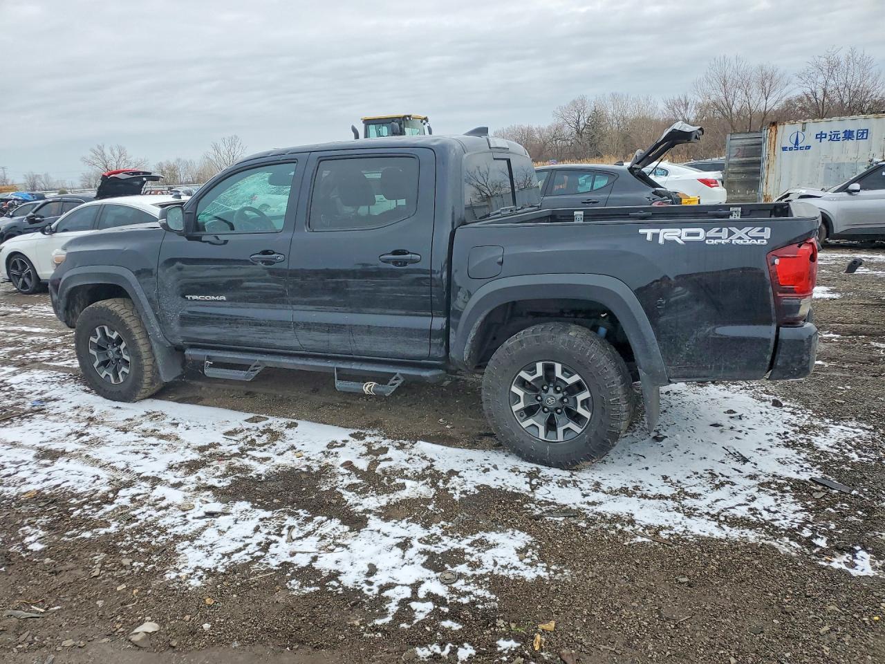 2019 TOYOTA TACOMA TRD OFF-ROAD photo 4