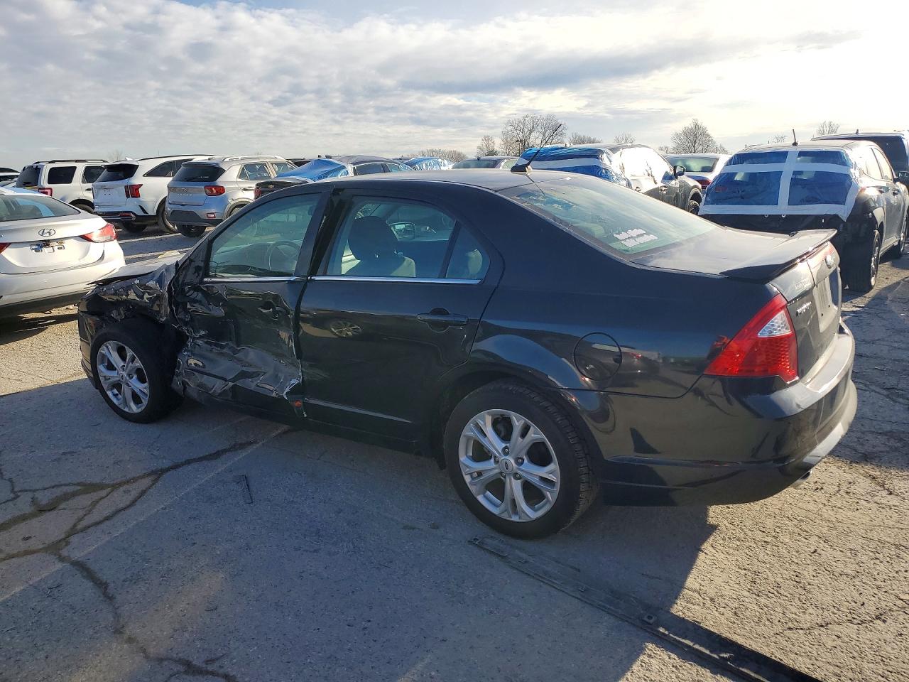 2012 FORD FUSION SE photo 4