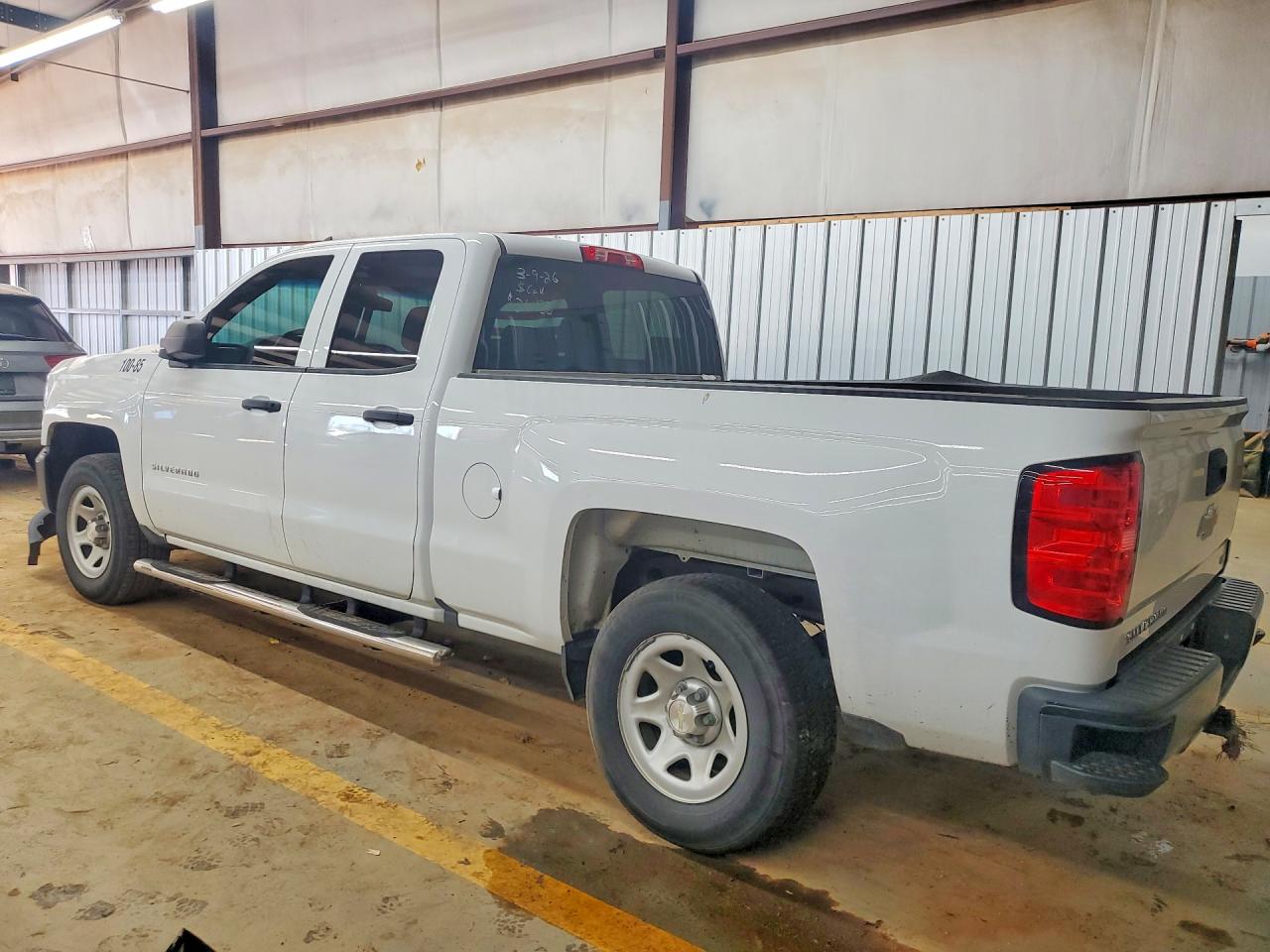 2019 CHEVROLET SILVERADO photo 2