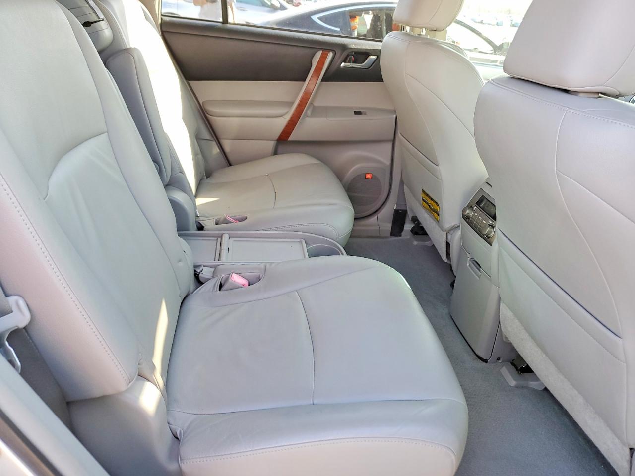 2009 TOYOTA HIGHLANDER photo 21