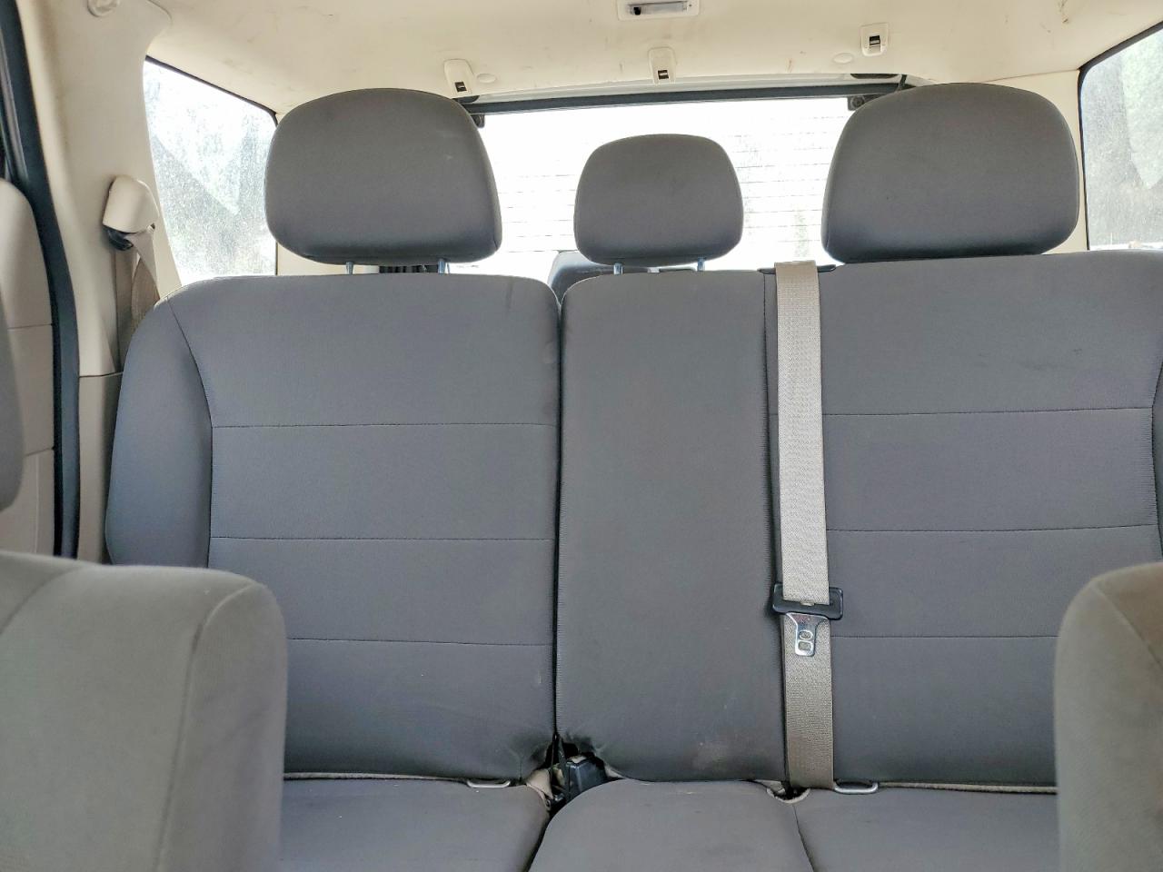 2010 FORD ESCAPE XLS photo 28