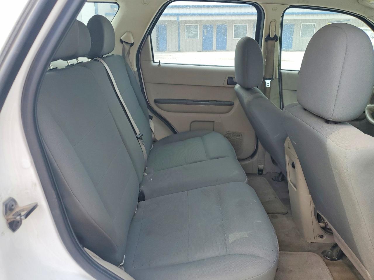 2010 FORD ESCAPE XLS photo 31