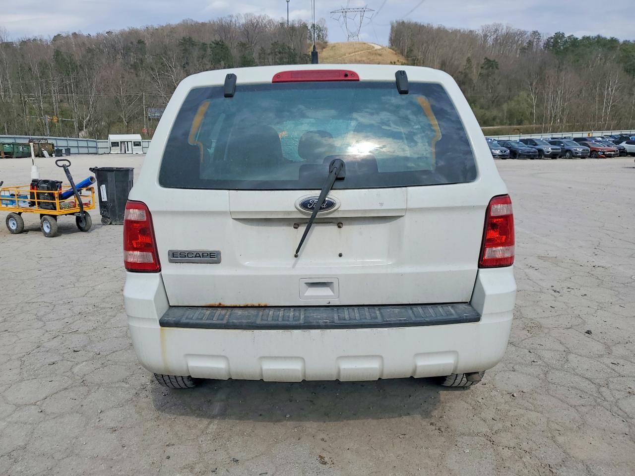 2010 FORD ESCAPE XLS photo 16