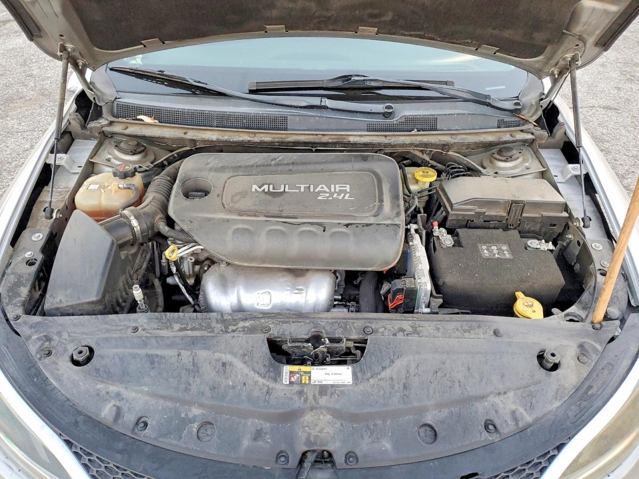 2016 CHRYSLER 200 LIMITED photo 31