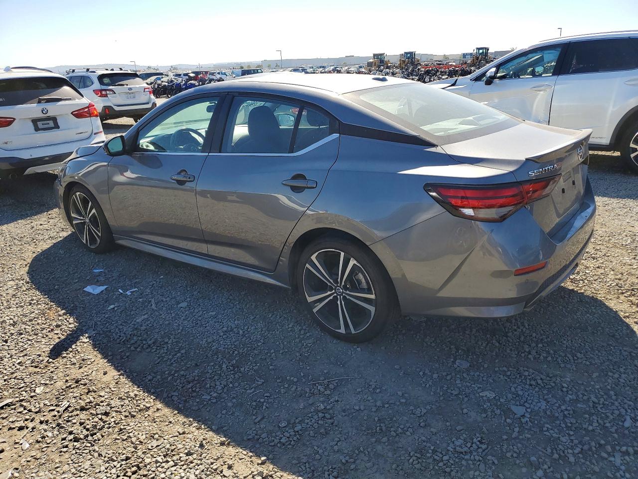 2022 NISSAN SENTRA SR photo 3