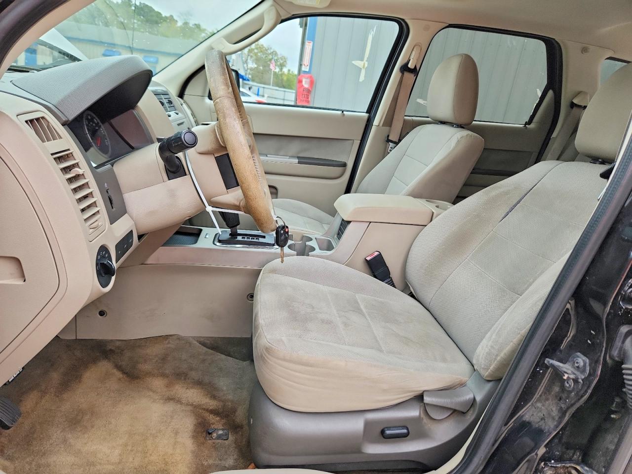 2010 FORD ESCAPE XLT photo 7