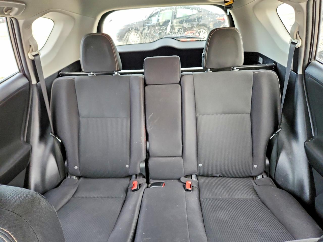 2014 TOYOTA RAV4 XLE photo 19