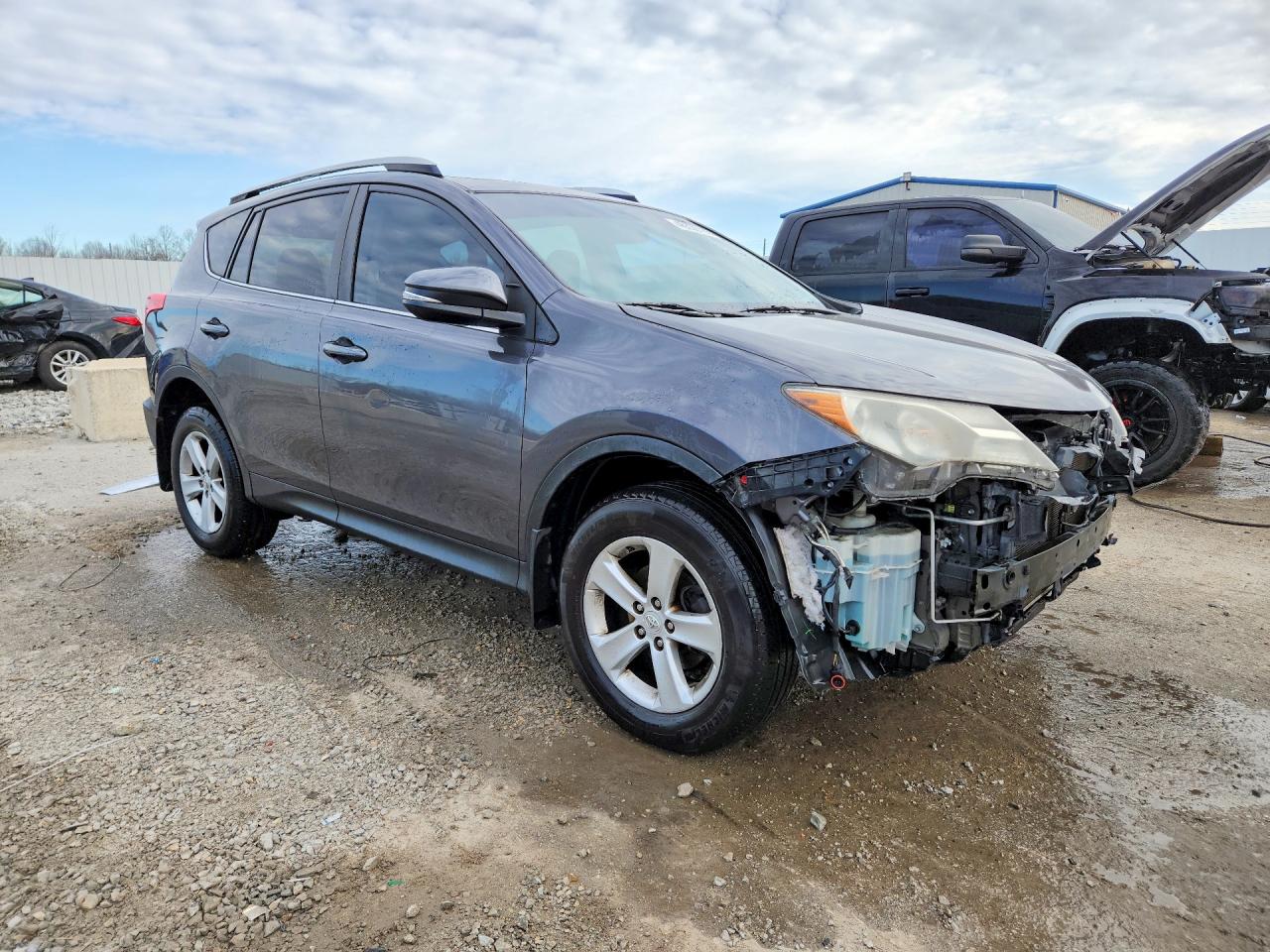 2014 TOYOTA RAV4 XLE photo 7
