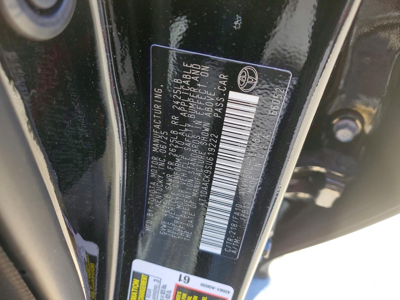 2025 TOYOTA CAMRY LE photo 23
