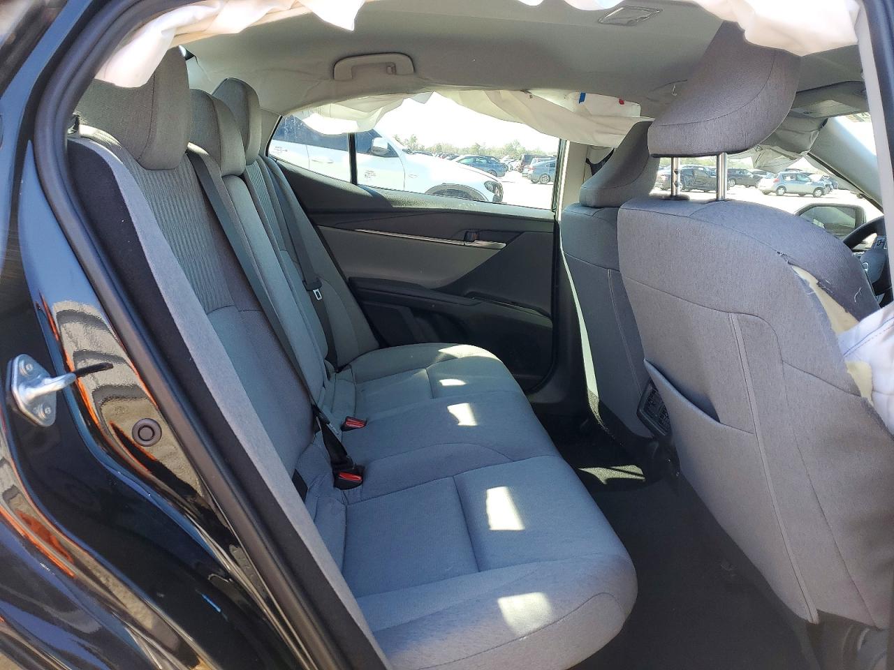 2025 TOYOTA CAMRY LE photo 19