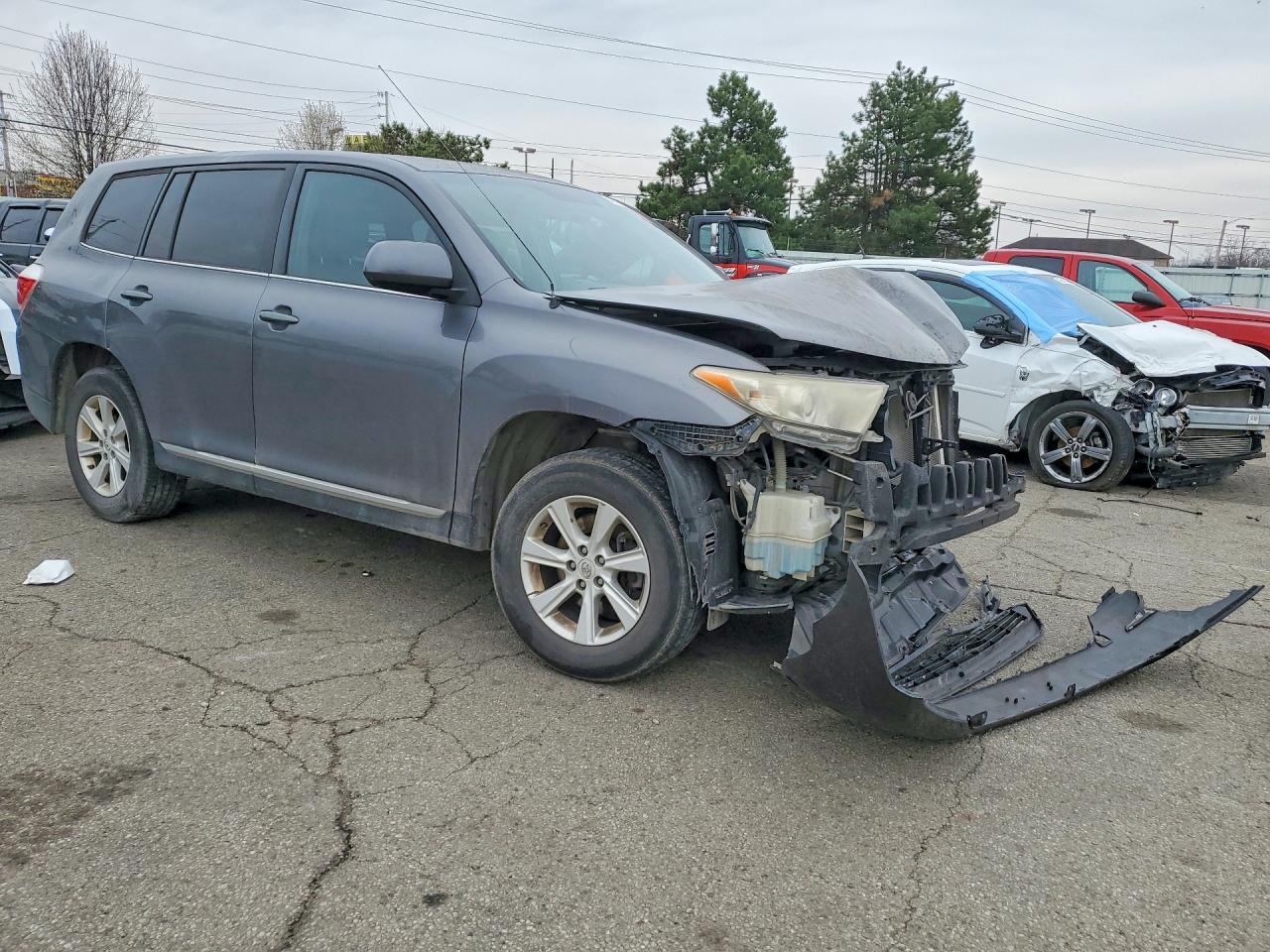 2011 TOYOTA HIGHLANDER BASE photo 7