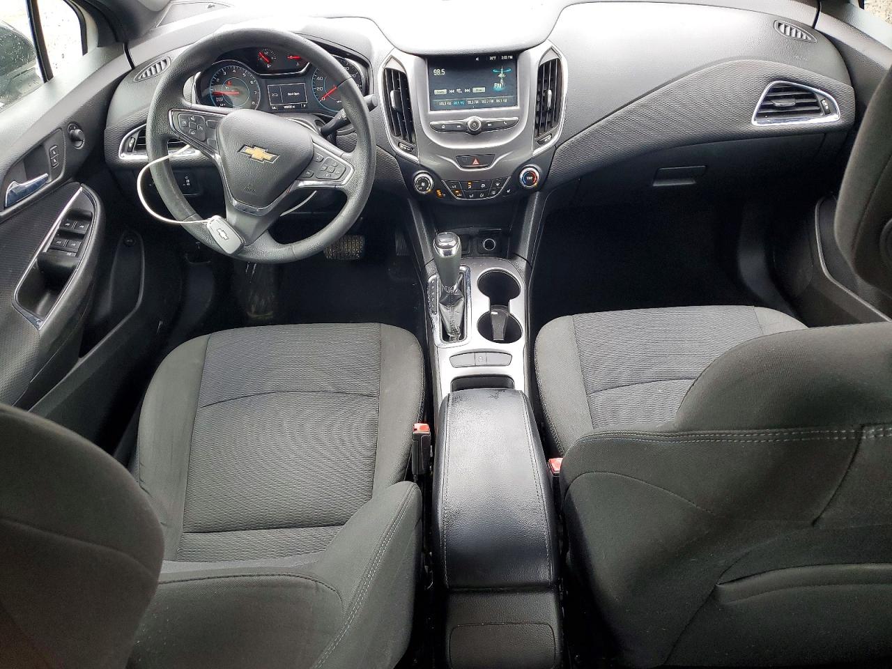 2017 CHEVROLET CRUZE LT photo 8