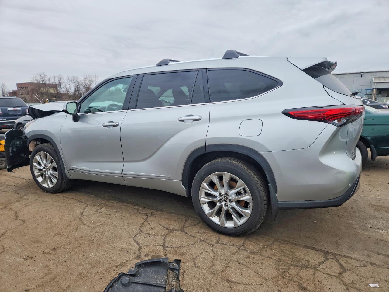 2023 TOYOTA HIGHLANDER HYBRID LIMITED photo 3