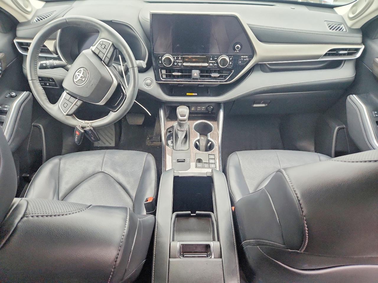 2023 TOYOTA HIGHLANDER HYBRID LIMITED photo 15