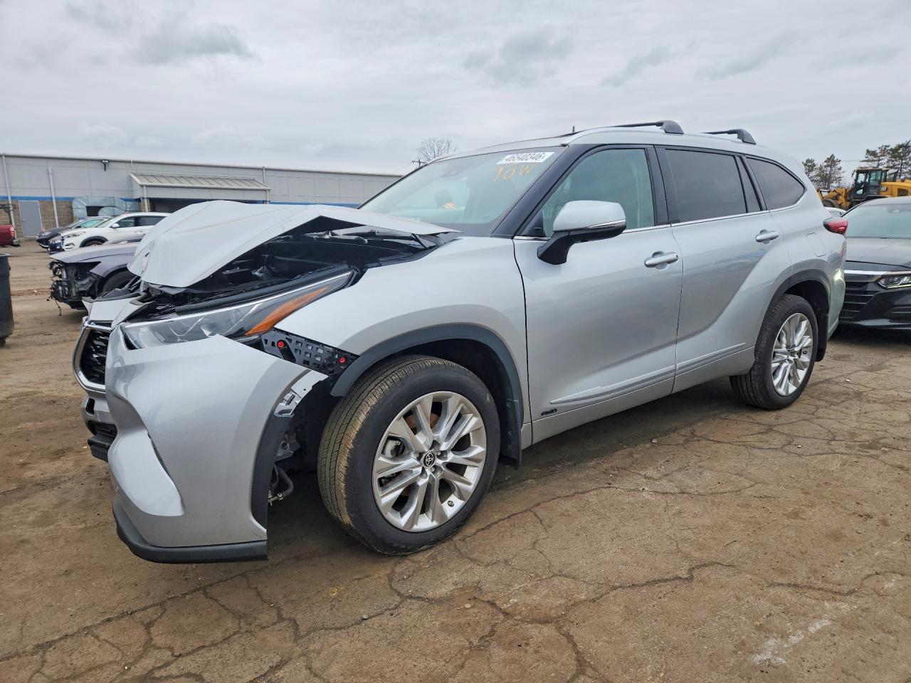 2023 TOYOTA HIGHLANDER HYBRID LIMITED photo 2